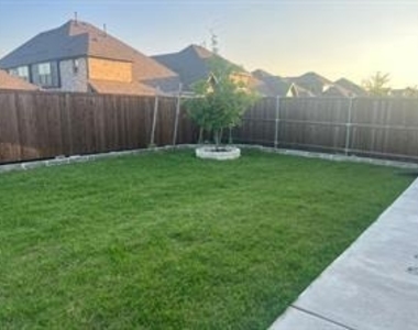 5912 Priory Drive - Photo Thumbnail 31
