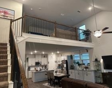 5912 Priory Drive - Photo Thumbnail 9