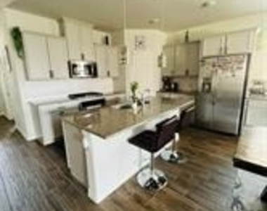 5912 Priory Drive - Photo Thumbnail 5