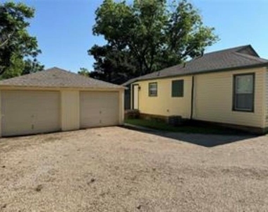 205 Merritt Street - Photo Thumbnail 3