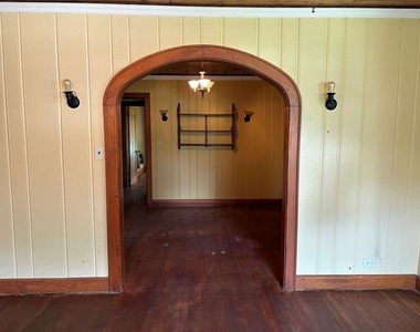 828 W Gandy Street - Photo Thumbnail 5
