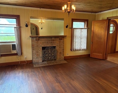 828 W Gandy Street - Photo Thumbnail 2