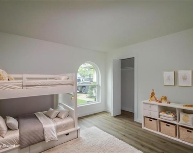 1314 Ontario Drive - Photo Thumbnail 10