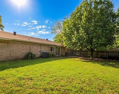 1314 Ontario Drive - Photo Thumbnail 13