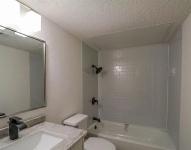 1314 Ontario Drive - Photo Thumbnail 9
