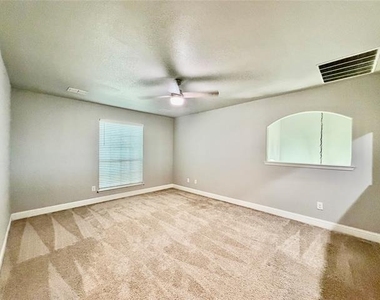 9220 Stewart Street - Photo Thumbnail 24
