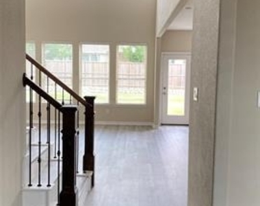 6224 Heron Drive - Photo Thumbnail 1
