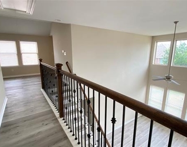 6224 Heron Drive - Photo Thumbnail 8