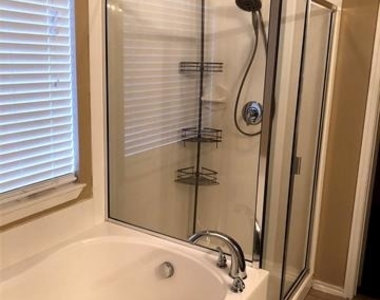 4016 Petersburg Drive - Photo Thumbnail 15