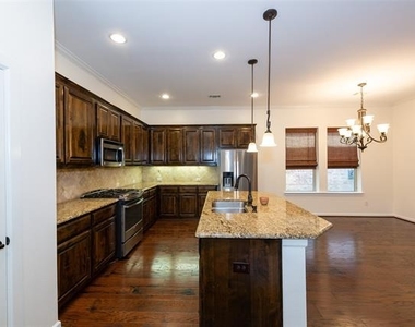 1008 Lone Ivory Trail - Photo Thumbnail 11
