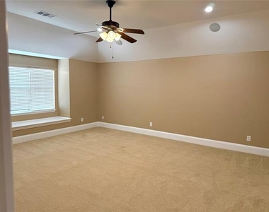 509 S Hampton Court - Photo Thumbnail 26