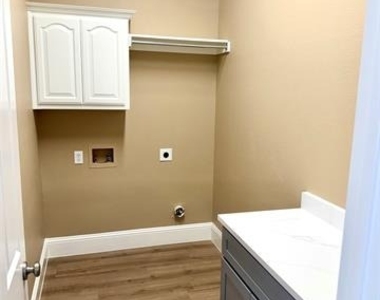 509 S Hampton Court - Photo Thumbnail 30