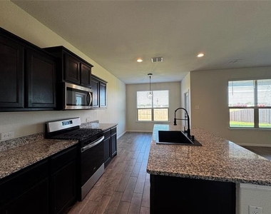 8901 Timber Gulch Circle - Photo Thumbnail 4