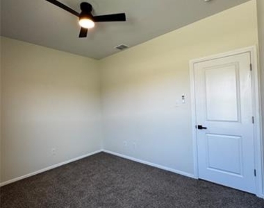 8901 Timber Gulch Circle - Photo Thumbnail 15