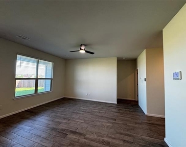 8901 Timber Gulch Circle - Photo Thumbnail 2