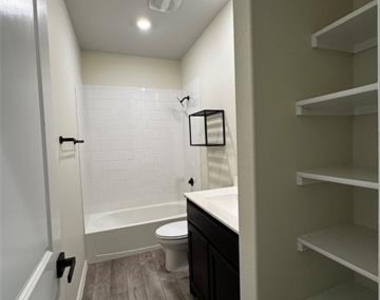 8901 Timber Gulch Circle - Photo Thumbnail 18