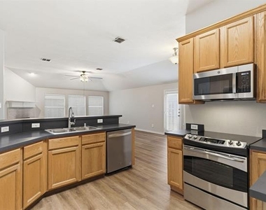 1633 Yellowstone Avenue - Photo Thumbnail 2