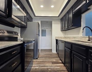 1038 Signal Ridge Place - Photo Thumbnail 1