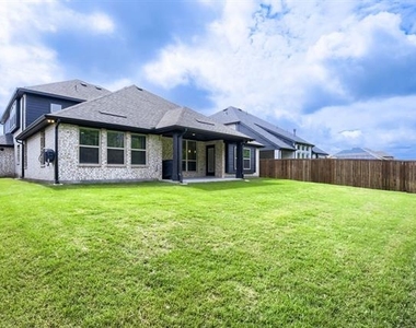 1654 Secco Way - Photo Thumbnail 25