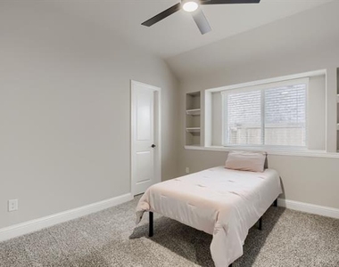 1654 Secco Way - Photo Thumbnail 14