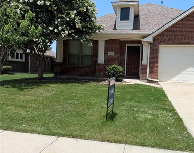 2409 Deerwood Drive - Photo Thumbnail 13