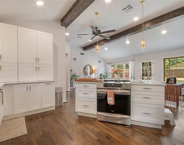 1200 Barker Street - Photo Thumbnail 6