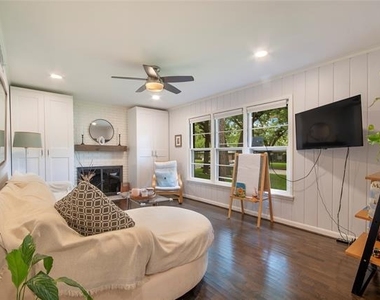 1200 Barker Street - Photo Thumbnail 12