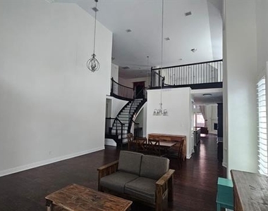 3613 Glenhome Drive - Photo Thumbnail 3