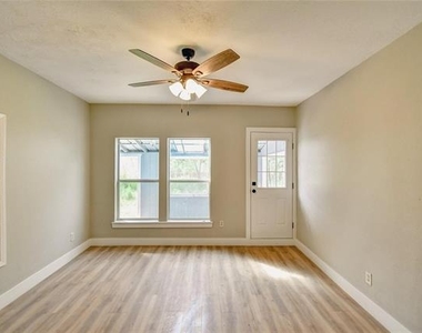 982 W Tarleton Street - Photo Thumbnail 12