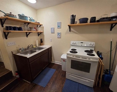 1350 Lillius Street - Photo Thumbnail 7