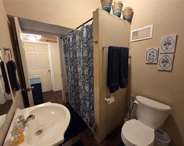 1350 Lillius Street - Photo Thumbnail 13