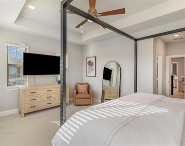 7104 Amber Grove Court - Photo Thumbnail 17
