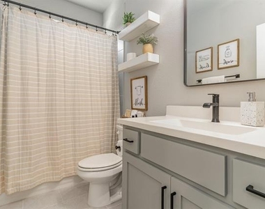 7104 Amber Grove Court - Photo Thumbnail 23