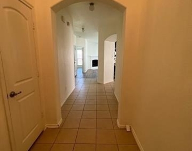 1011 Meadow Green Court - Photo Thumbnail 2
