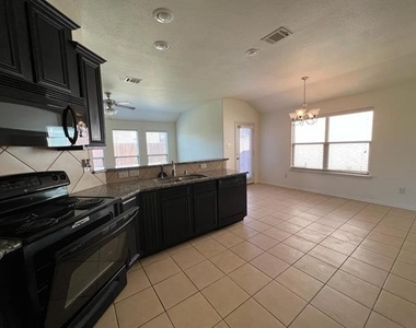 1011 Meadow Green Court - Photo Thumbnail 6