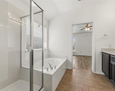 1011 Meadow Green Court - Photo Thumbnail 20