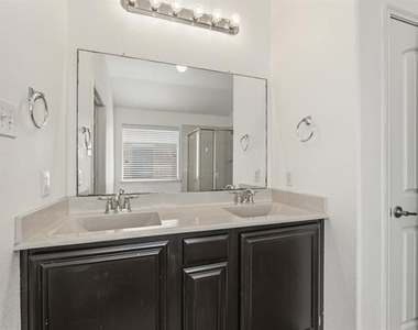 1011 Meadow Green Court - Photo Thumbnail 18