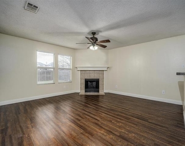 2404 Grover Cleveland Drive - Photo Thumbnail 7