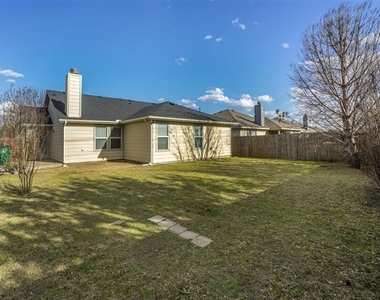 2404 Grover Cleveland Drive - Photo Thumbnail 15