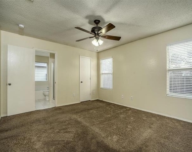 2404 Grover Cleveland Drive - Photo Thumbnail 9