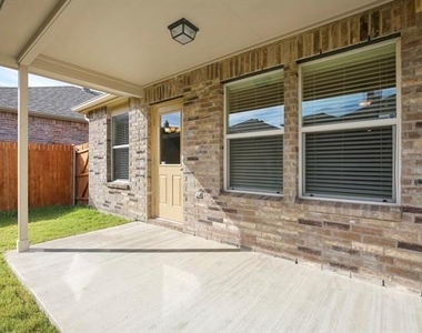 1433 Willoughby Way - Photo Thumbnail 31