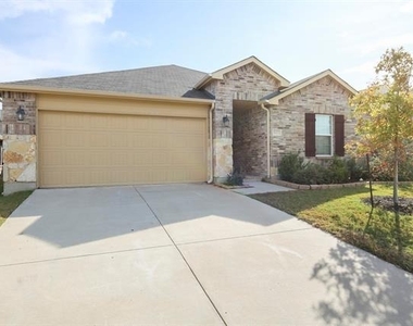 1433 Willoughby Way - Photo Thumbnail 2