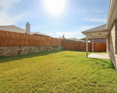 1433 Willoughby Way - Photo Thumbnail 32