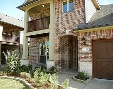 2320 Lynbridge Circle - Photo Thumbnail 1