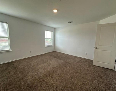 1202 Meadow Wood - Photo Thumbnail 21
