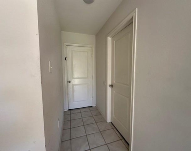 1202 Meadow Wood - Photo Thumbnail 5