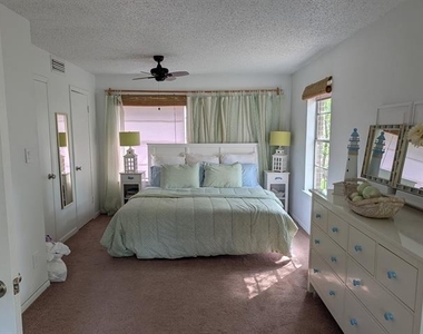 155 Lake Drive - Photo Thumbnail 5