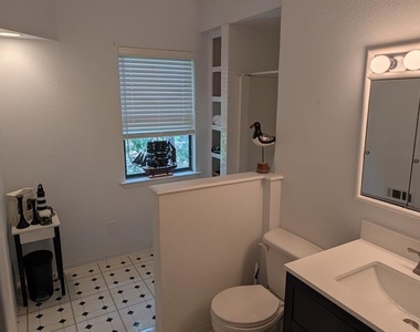 155 Lake Drive - Photo Thumbnail 13