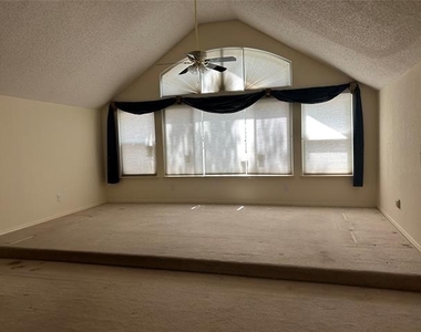 2106 Millwood Drive - Photo Thumbnail 17
