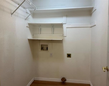 2106 Millwood Drive - Photo Thumbnail 15